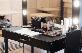 DIY Coiffeuse : Créez votre propre espace beauté moderne