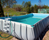 Les différents types d’échelles de piscine hors sol : quel modèle choisir ?